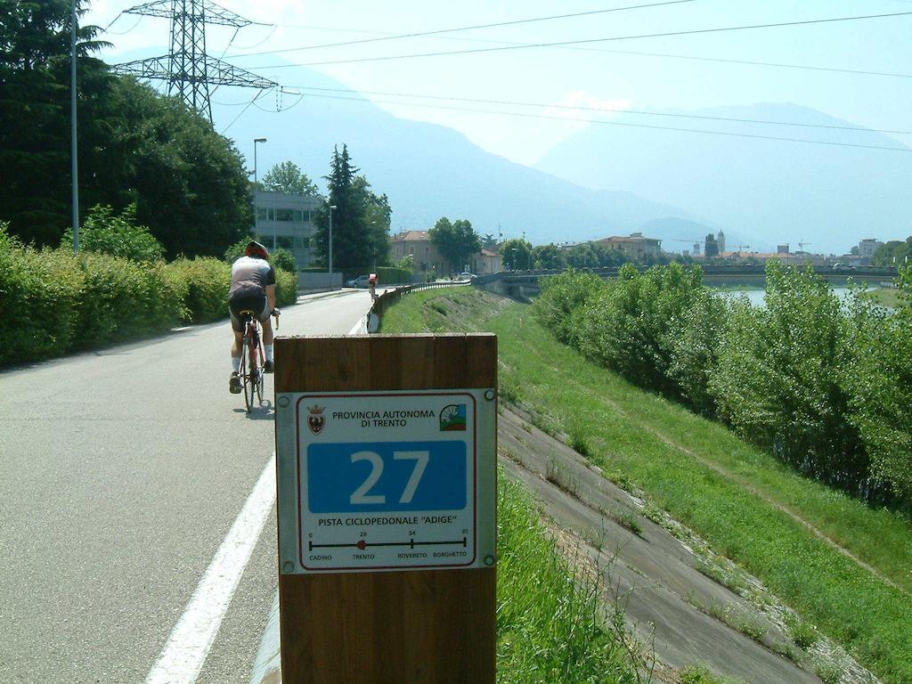 Alloggio Turistico Short Lets Al Parco Di Melta Apartamento Trento Exterior foto